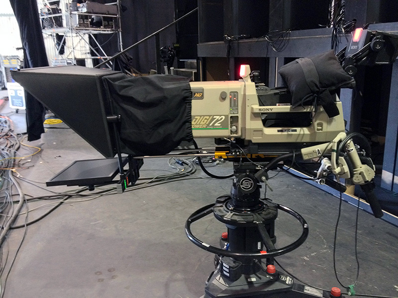 RollQ: Teleprompting television, film, video, and live events.
Toronto’s premier supplier of teleprompter equipment and operators.